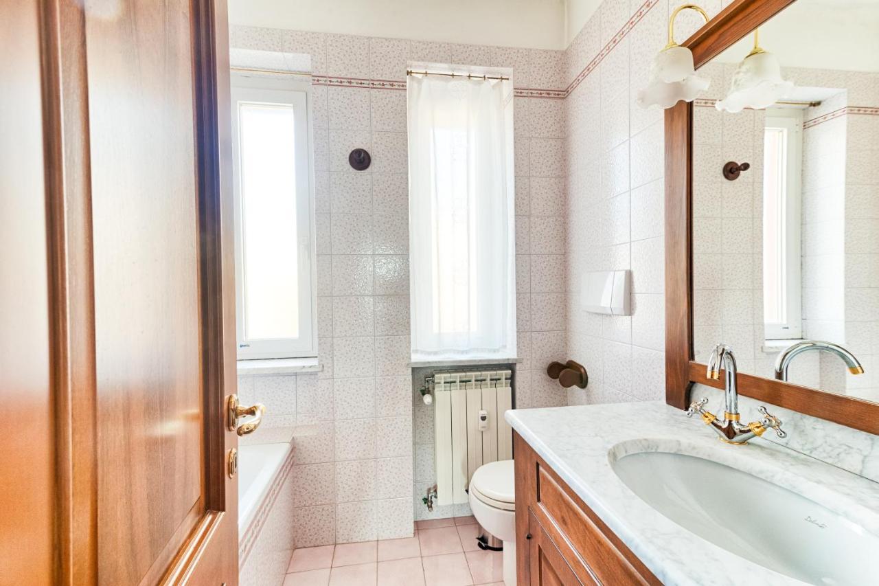 Ressmann 1 - 10 Min From Teatro Rossetti Apartment Trieste Luaran gambar