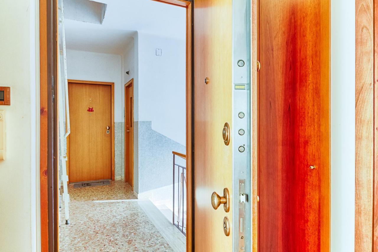Ressmann 1 - 10 Min From Teatro Rossetti Apartment Trieste Luaran gambar