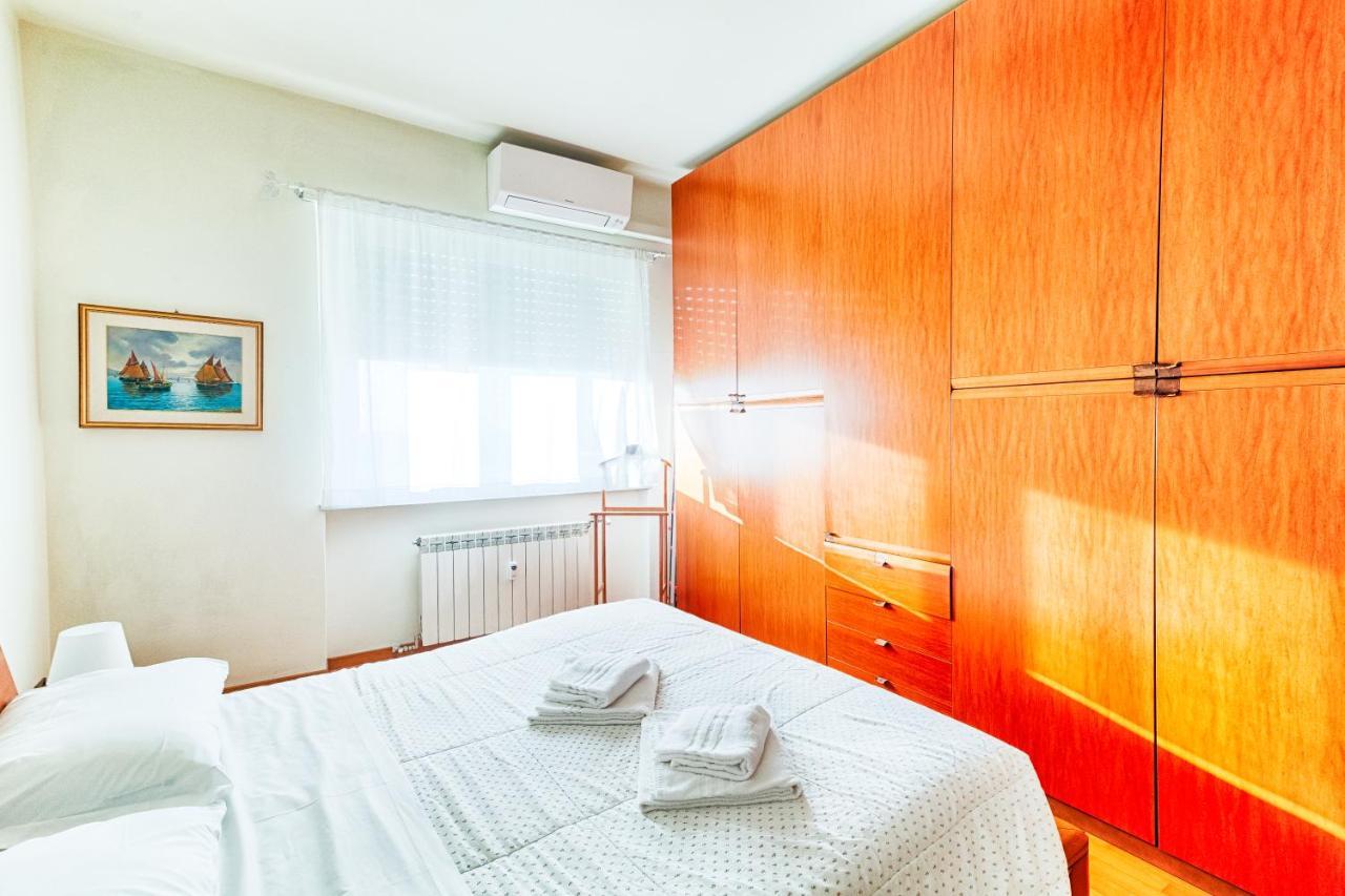 Ressmann 1 - 10 Min From Teatro Rossetti Apartment Trieste Luaran gambar