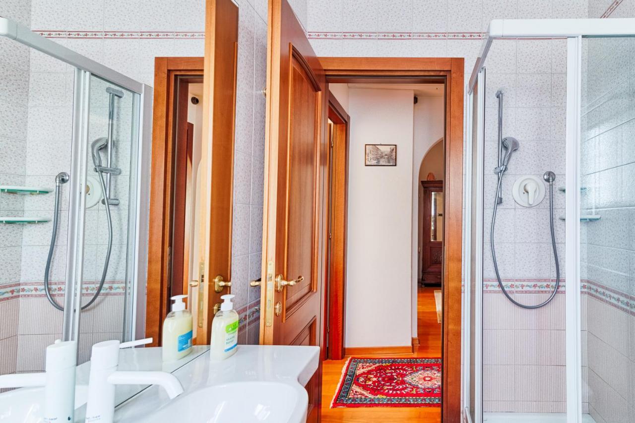 Ressmann 1 - 10 Min From Teatro Rossetti Apartment Trieste Luaran gambar