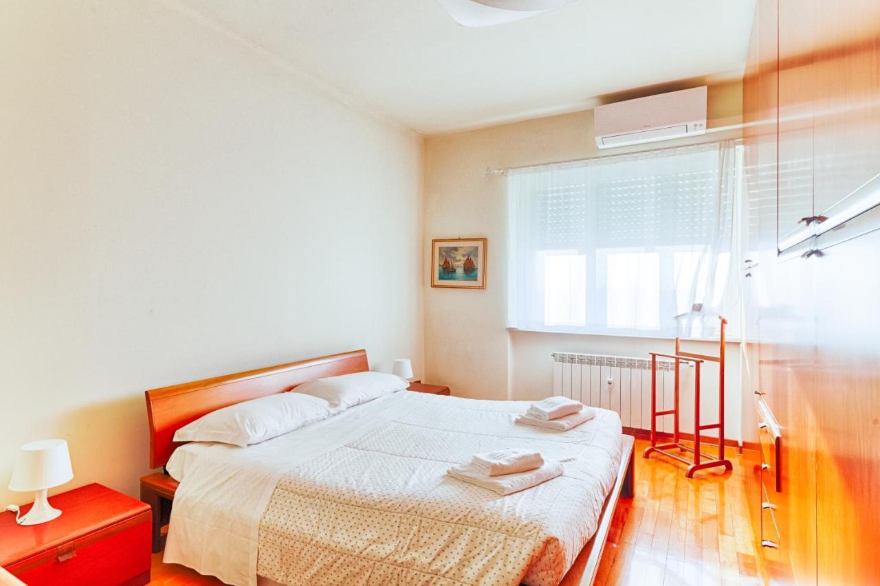 Ressmann 1 - 10 Min From Teatro Rossetti Apartment Trieste Luaran gambar