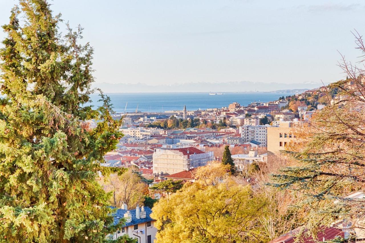 Ressmann 1 - 10 Min From Teatro Rossetti Apartment Trieste Luaran gambar